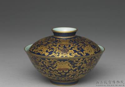 图片[2]-Lidded bowl with gold tracing on cobalt blue glaze, Qing dynasty, Qianlong reign (1736-1795)-China Archive